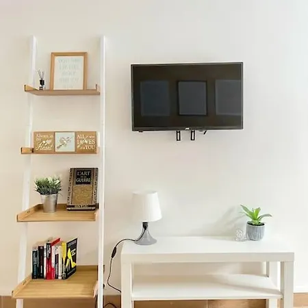 722 A Proximite Du Metro Et De Paris 20eme Apartman *