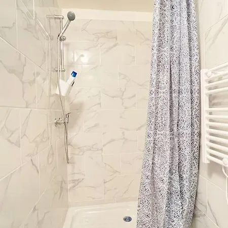 Apartman 722 A Proximite Du Metro Et De Paris 20eme *